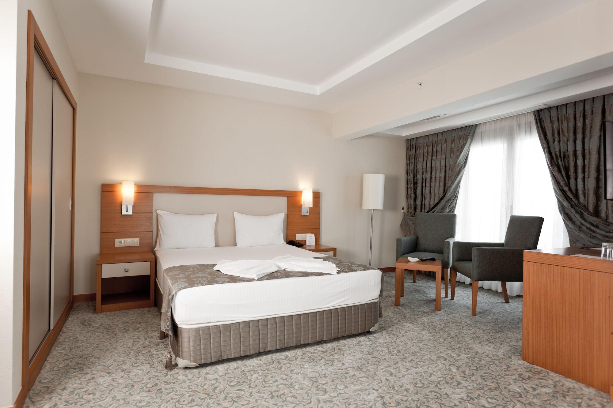 Mercia Hotels & Resorts Бююкчекмедже Экстерьер фото