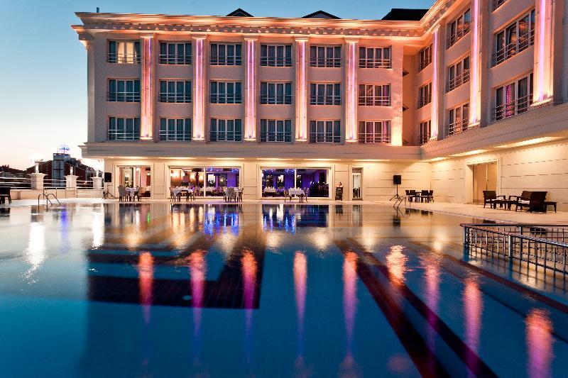 Mercia Hotels & Resorts Бююкчекмедже Экстерьер фото